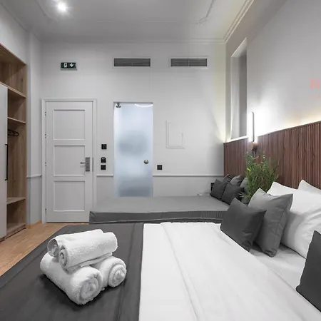 Ξενοδοχείο με διαμερίσματα Esther Suites, Nilie Hospitality Mgmt *